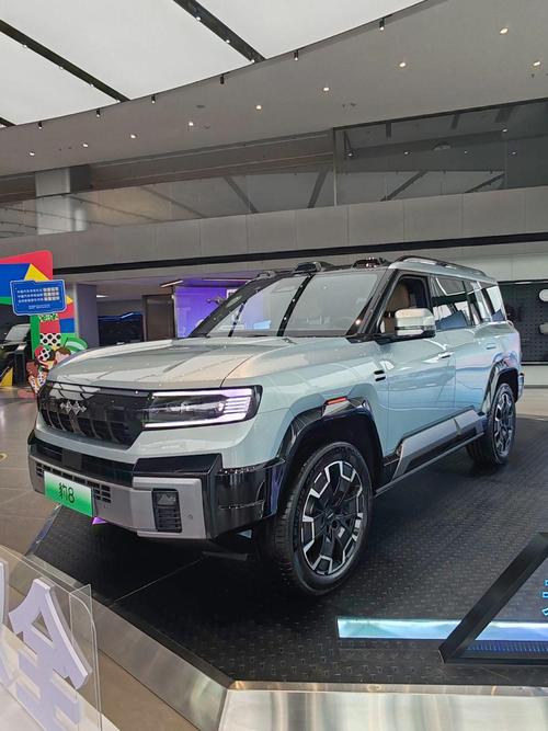 惠州82比亚迪方程豹硬派越野的爆款，英菲尼迪35周年与你共成长